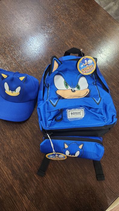 Соник- раница, несесер и шапка