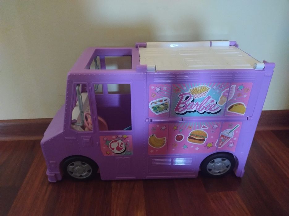 Set Barbie Rulota cu mancare