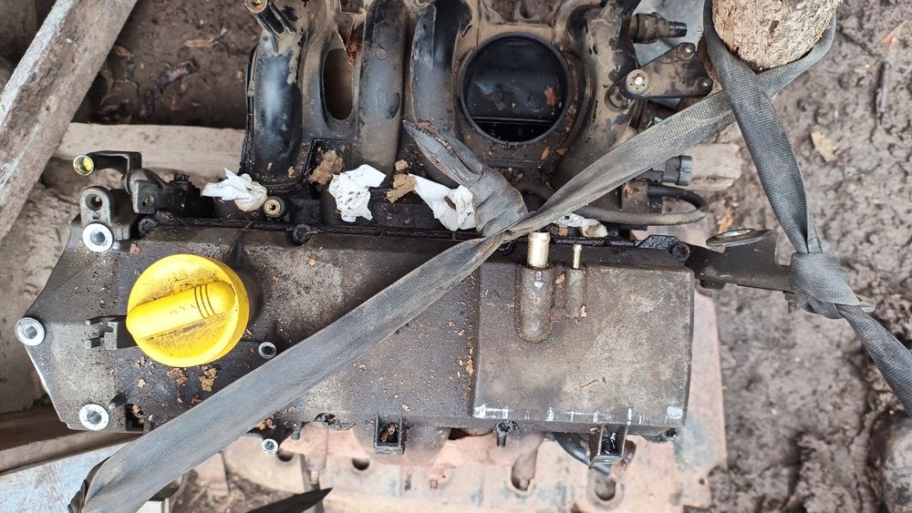 Vând motor Logan 1.4 MPI