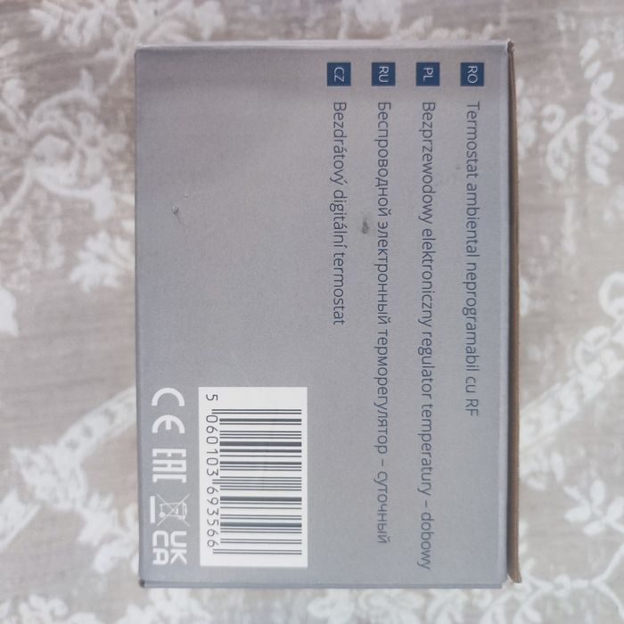 Termostat Salus RT310RF