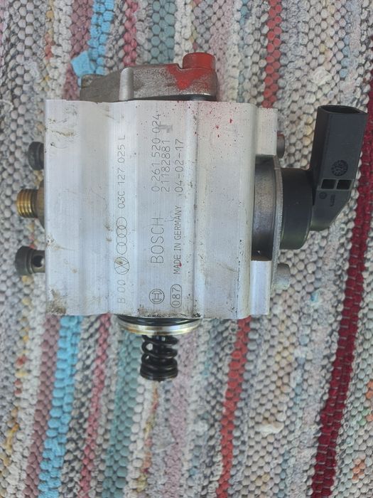 Pompa inalta presiune golf 5 1.6 fsi  cod motor BAG