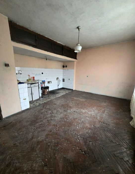 Продава се Тристаен апартамент в Кюстендил, Център - 100 кв.м за 1300 €/кв.м - Снимка #5