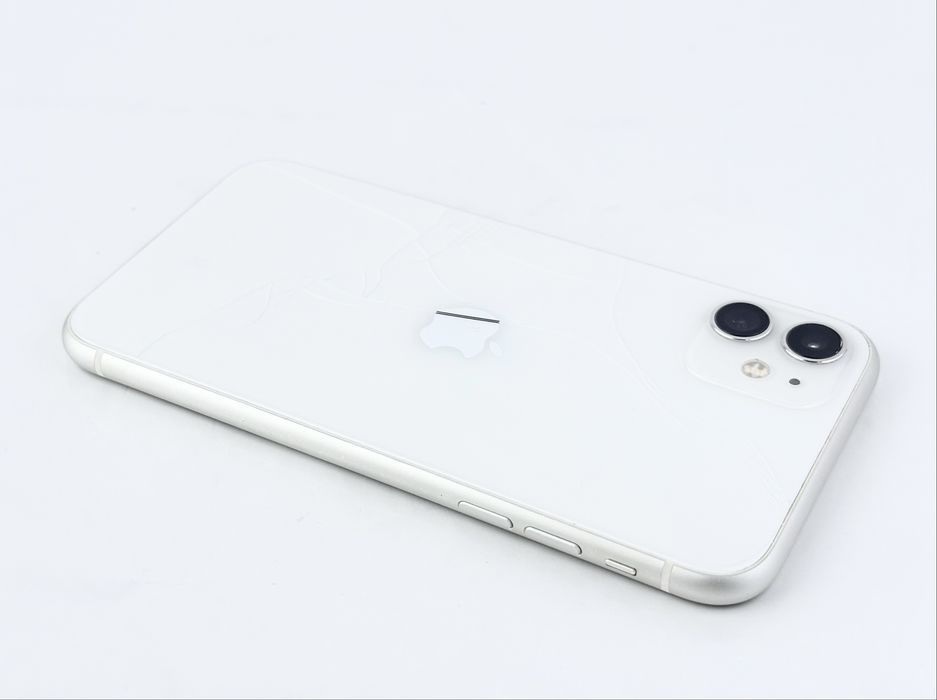 Apple iPhone 11 64GB White Отличен!