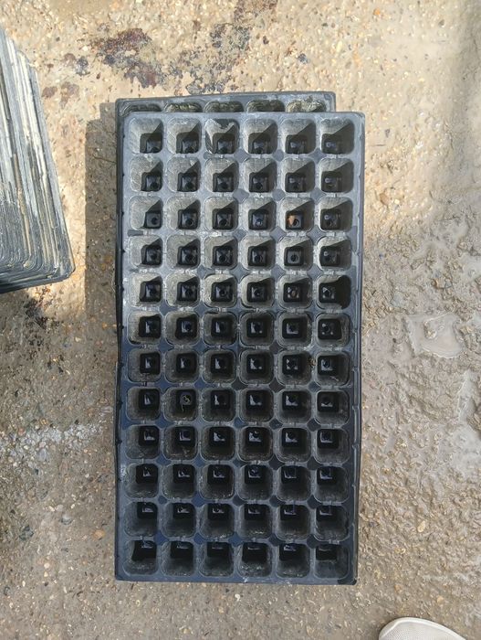 Продаются горшки