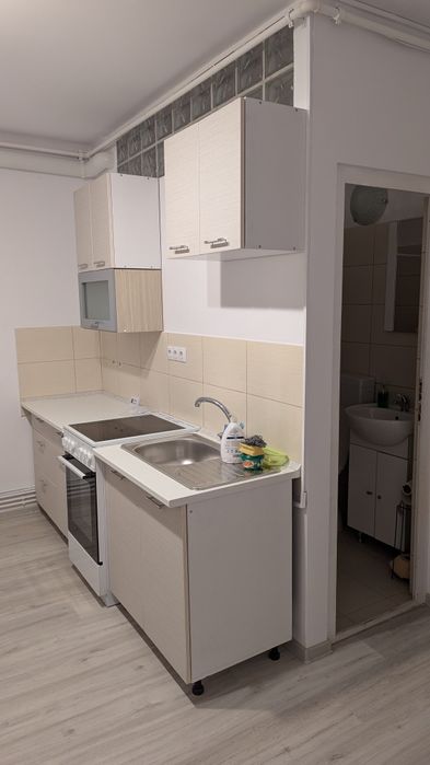 Dau în chirie apartament cu o camera