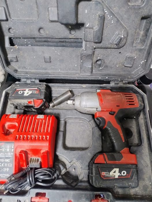Pistol de impact Milwaukee Amanet Canta