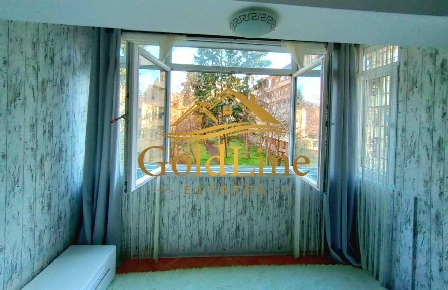 Двустаен в Иван Вазов