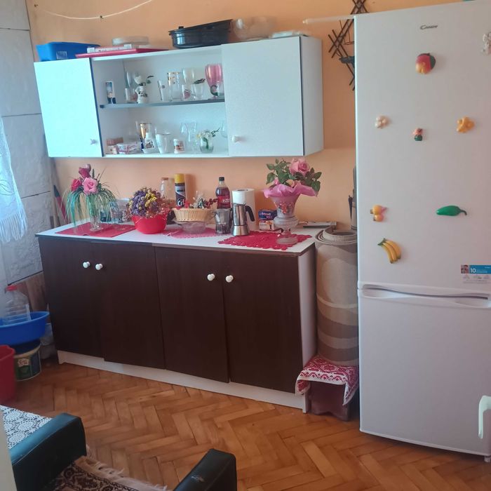 Apartment mobilat,3 camere situat in zona buna