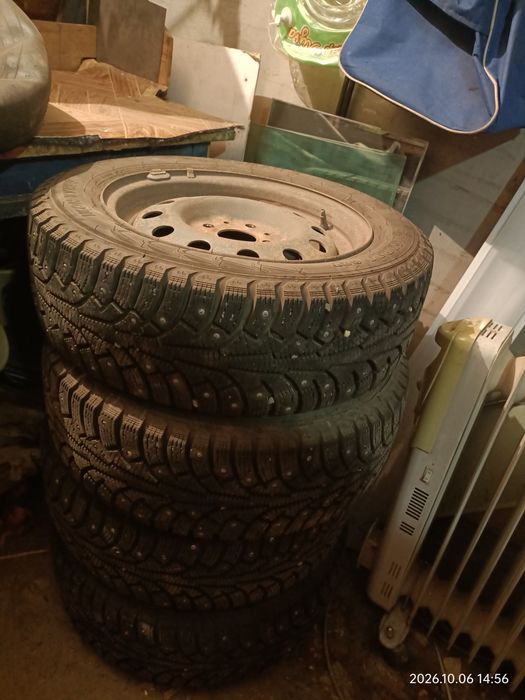 Продам зимниию резину с дисками