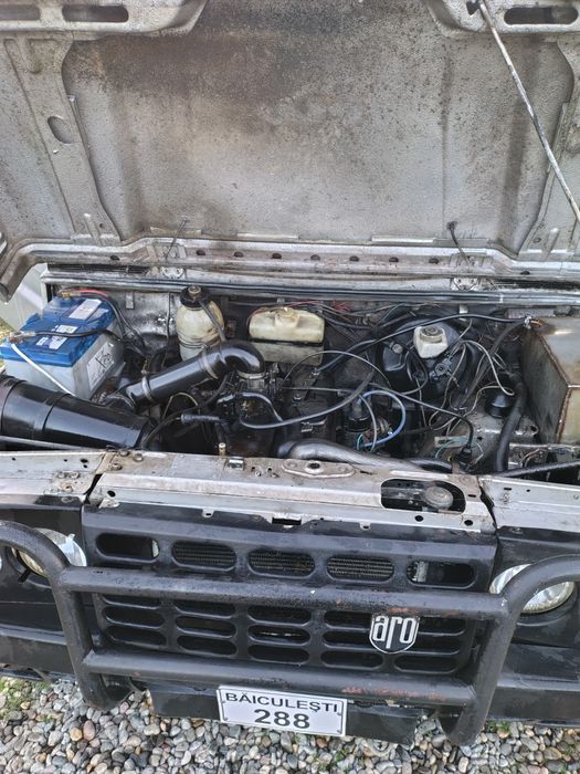 Vând ARO 10 Camionetă