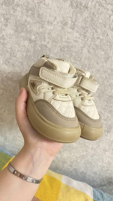 Продам детскую обувь