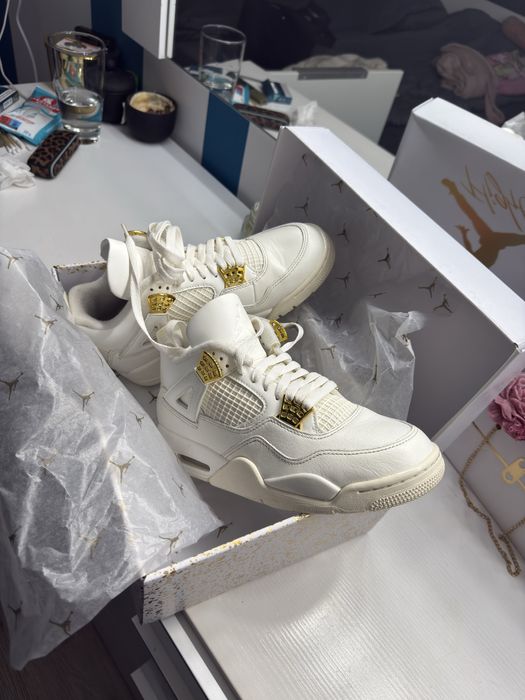 Air Jordan 4 Retro Metallic Gold White