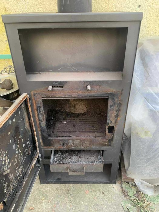 Soba de incalzit cu lemne