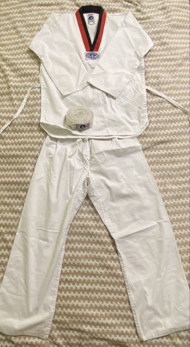 Продам форму таеквандо