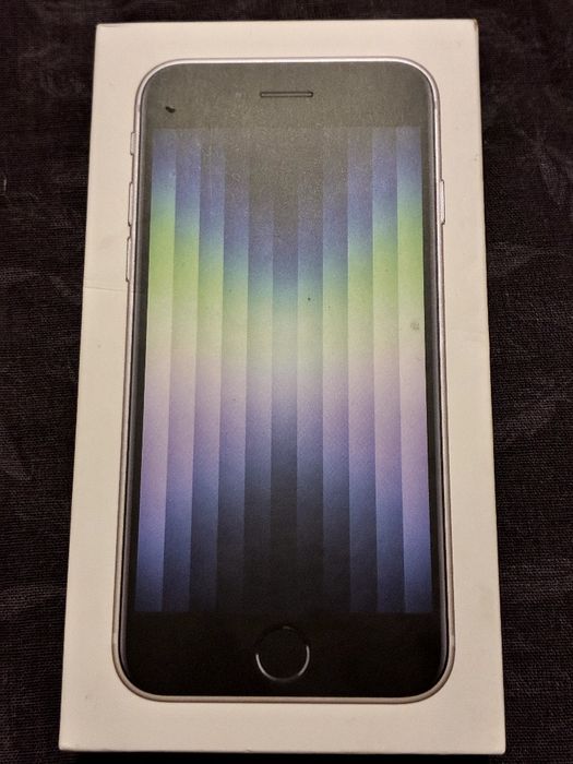 iPhone SE 2022 белый