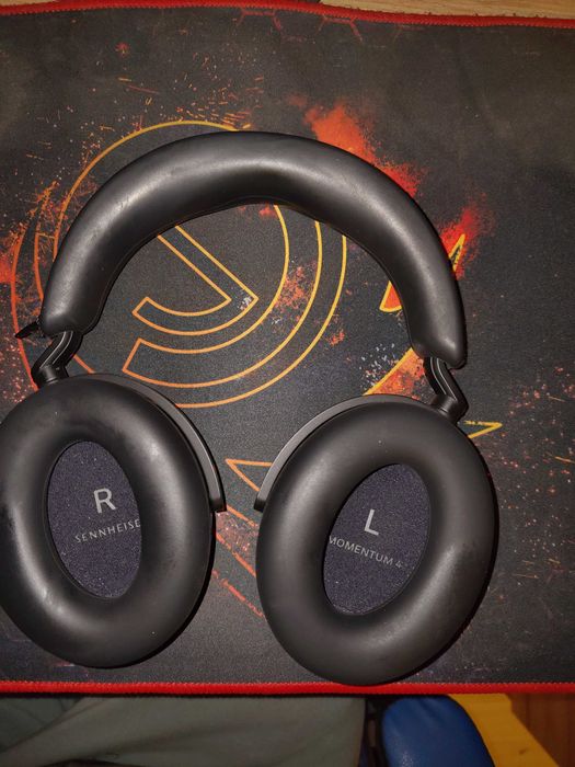 Casti Bluetooth Sennheiser Momentum 4