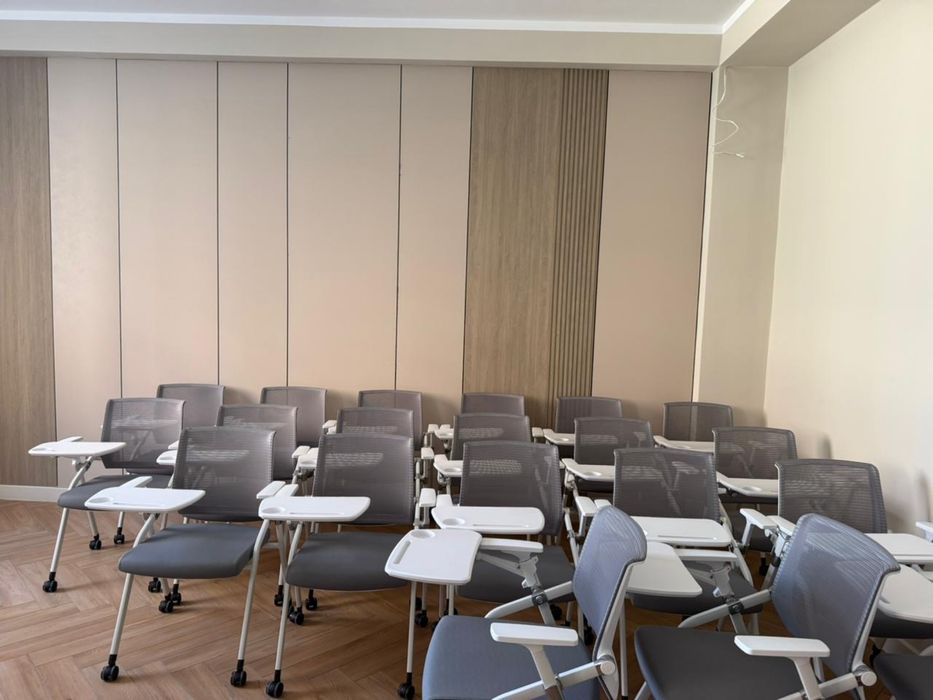 Столик с креслом