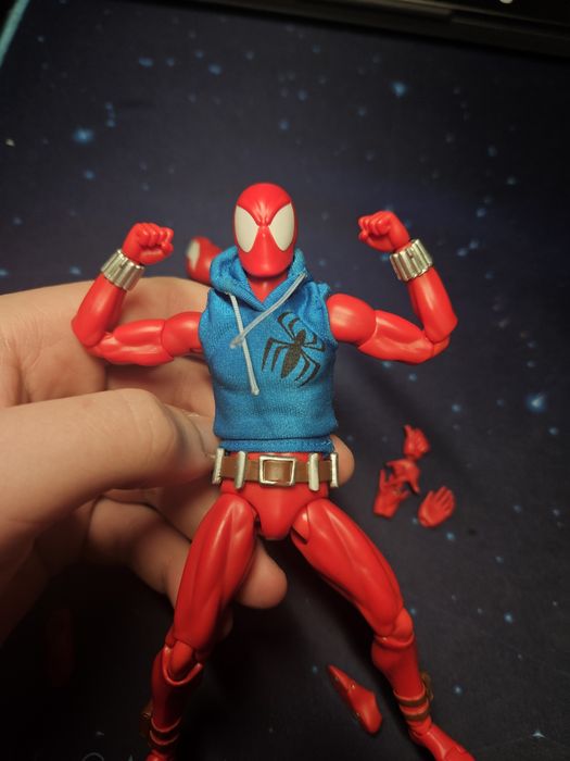 Figurina de calitate mafex spiderman