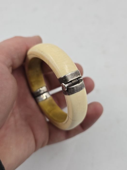 Bratara argint și os