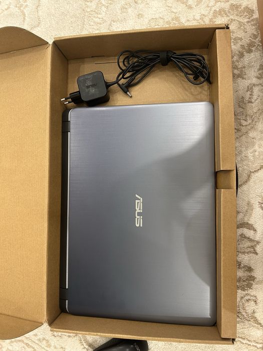 Продаю ноутбук asus