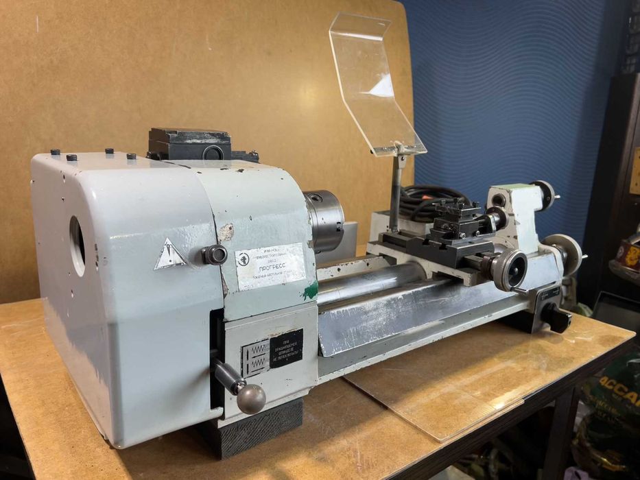Токарный станок ТН-1