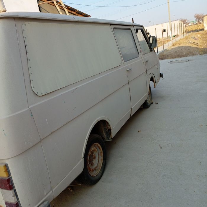 Автомобиль раф..