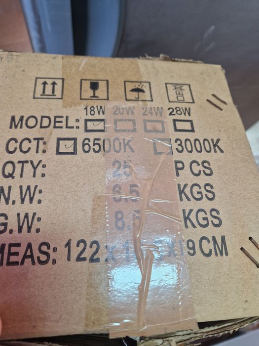 Tuburi Neon lumia  rece locatie de ridicare  in bucuresti