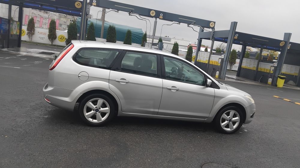 FORD Focus 2011 — imagine 3