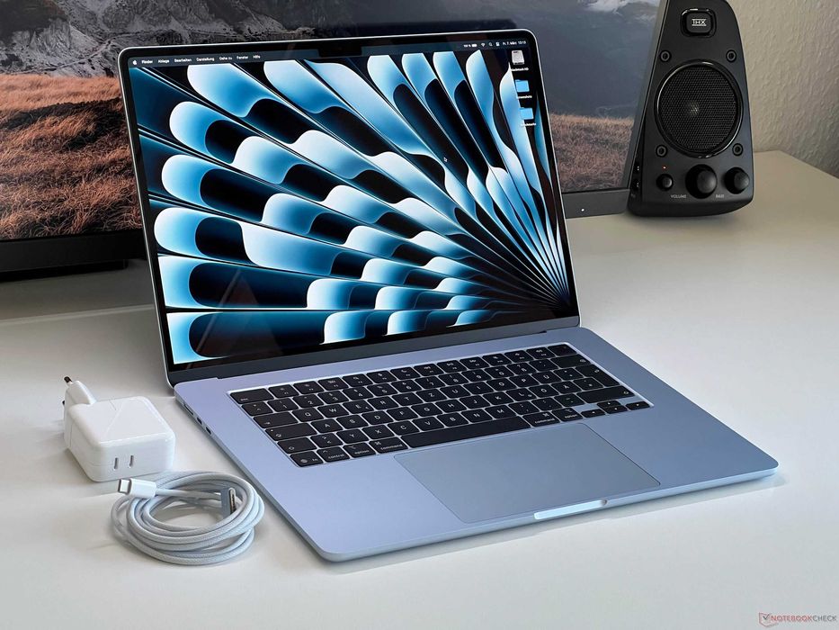 Macbook Air M4 15" 10C 16GB RAM 256GB SSD MW1L3ZE/A