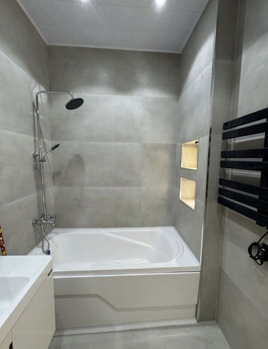 Продается 3х комнатная Рудакий буюк хумо