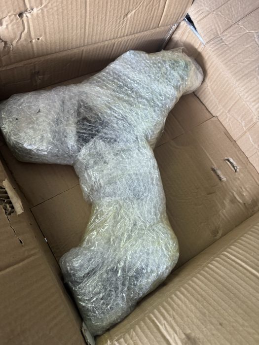 Продам запчасти на мерседес 210