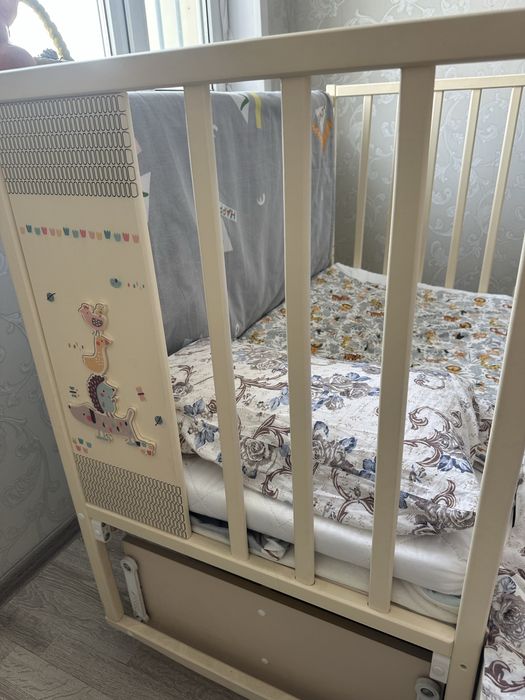 Детская кроватка