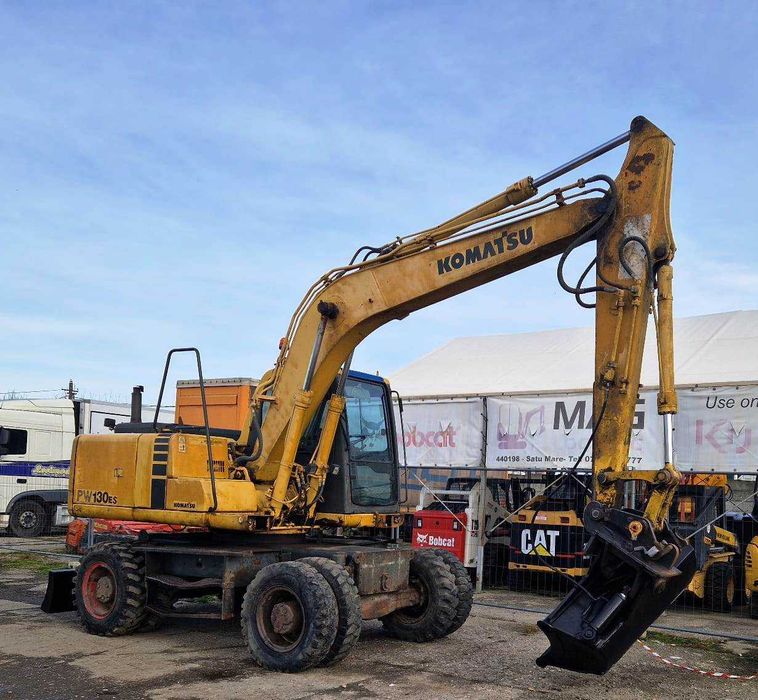 excavator Komatsu PW130