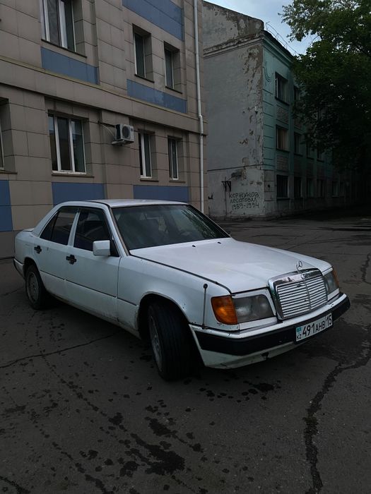 Продам мерс 124 2.3