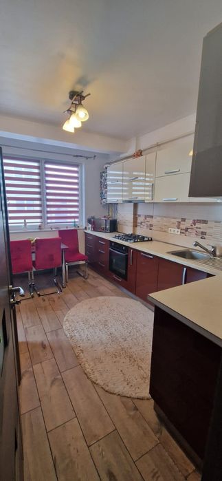 Vând apartament cu 2 camere