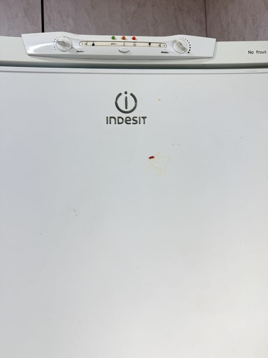 Холодильник Indesit