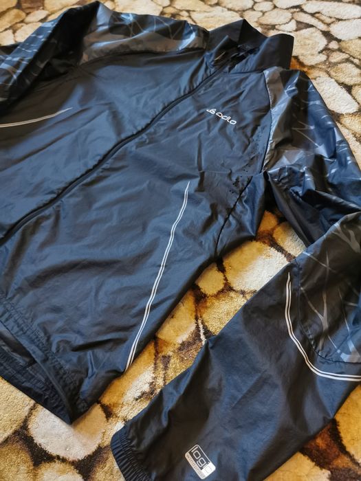 Foita OdLo M windproof Salewa mammut salomon arcteryx  hoka