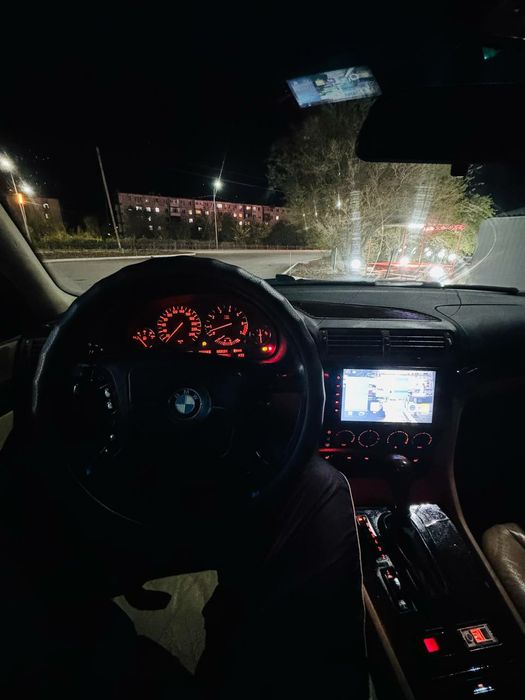 Продам бмв Е38 7клас