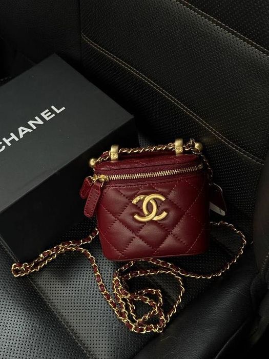 CHANEL мини чанта