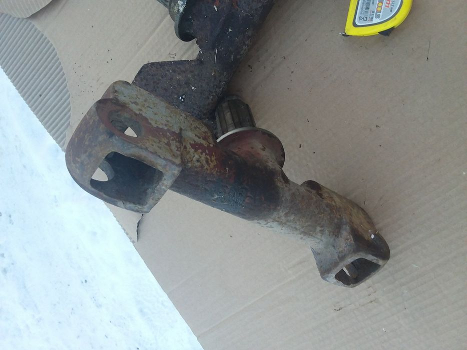 Ax cu suport freza agricola de pământ feraboli