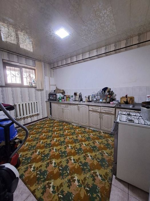 Navoiy shahrida 2 xona katta kvadratli uyimiz sotiladi tryoxlestnikdom