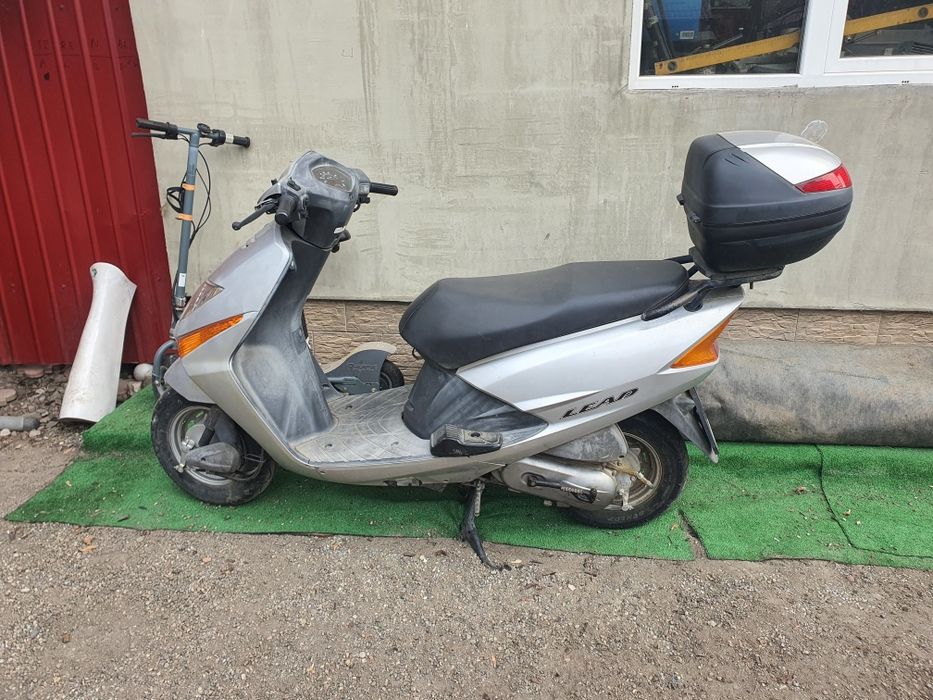 Scuter HONDA LEAD, 1.825 m. L. adusă din Italia.