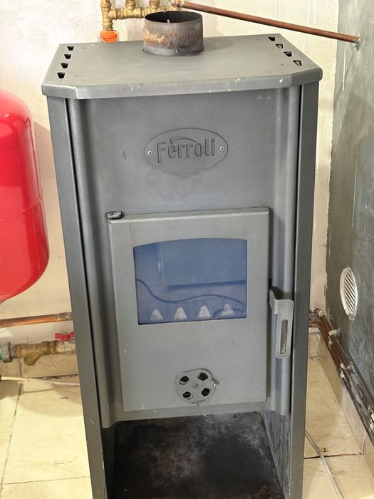 Termosemineu ferroli pe lemne 21,4 kw