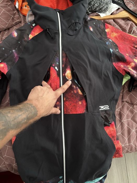 Geaca snowboard ThirtyTwo
