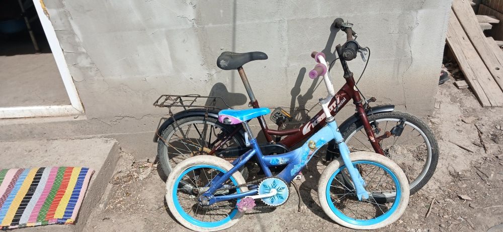 Vând schimb 3 biciclete