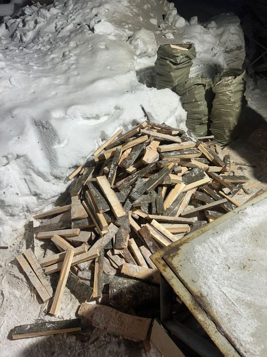 Продам дрова колотые в мешках.