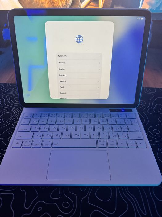 Планшет Apple iPad Air 2022