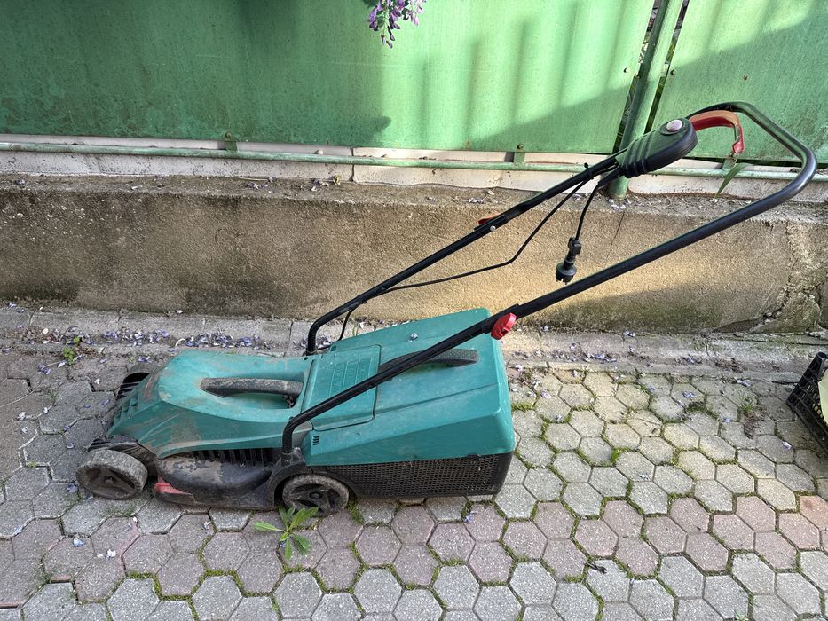 Bosch arm 3200 mosina tuns iarba