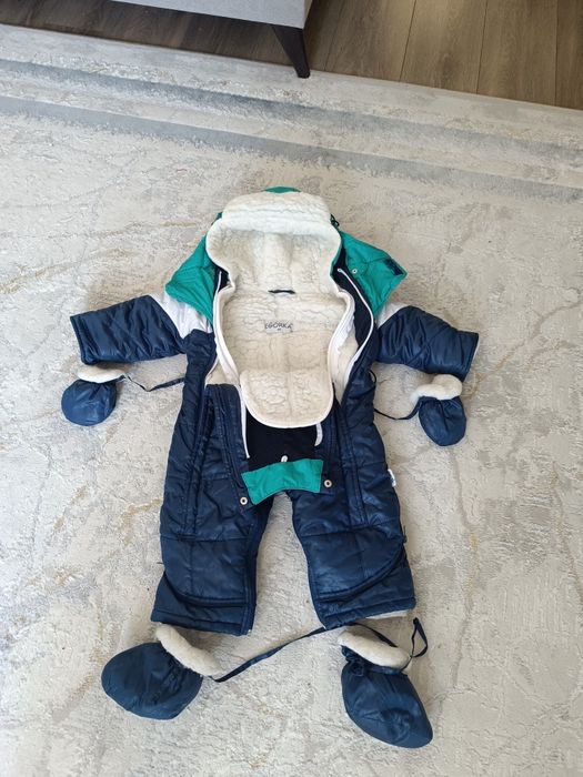 Продам детский зимний комбинезон, размер 86