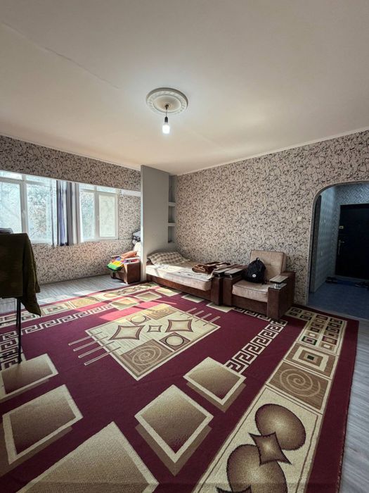 Юнусабад 3-квартал, Ор-р: Универсам базар, 1 хона, 3-этаж. СРОЧНО